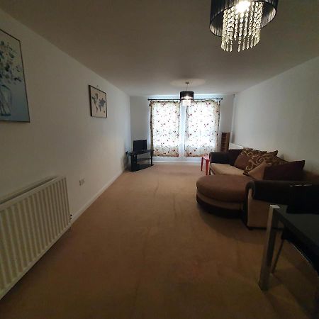 2-Bedroom Back Hilton Area Apartment - Ground Floor, Aberdeen City Center Екстер'єр фото